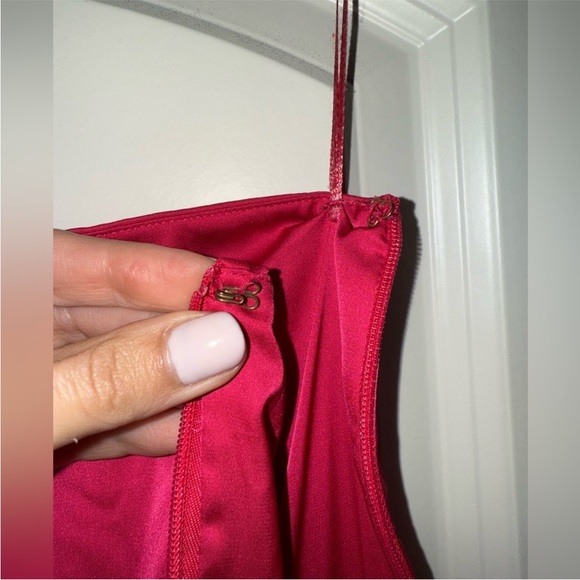 AMUR Deena‎ One Shoulder Midi Dress in Rosie Raspberry Hot Pink Satin Cut Out 4 - Picture 13 of 15